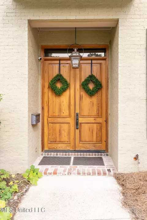 Entry Way - 4254 Berlin Dr, Jackson, MS 39211 photo 1 of 3