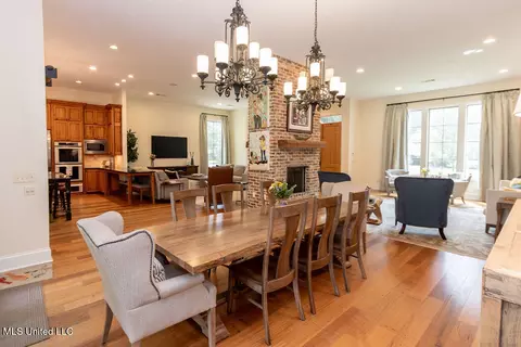 Dining - 4254 Berlin Dr, Jackson, MS 39211 photo 3 of 3