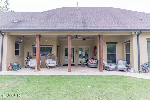 Exterior - 4254 Berlin Dr, Jackson, MS 39211 photo 3 of 8