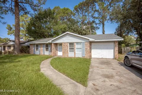 4907 Old Mobile Ave, Pascagoula, MS 39581