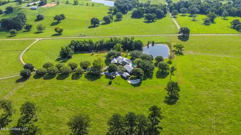 81 James Jarrell Rd, Carriere, MS 39426