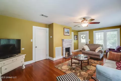 Living - 209 Tower Rd, Wiggins, MS 39577 photo 2 of 2