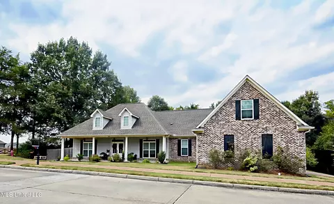 470 Beacon Hill Dr, Hernando, MS 38632 photo 2