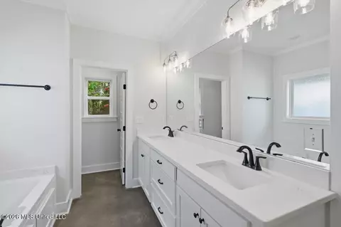 Bath - 192 Lake Harbor Rd, Brandon, MS 39047 photo 1 of 2