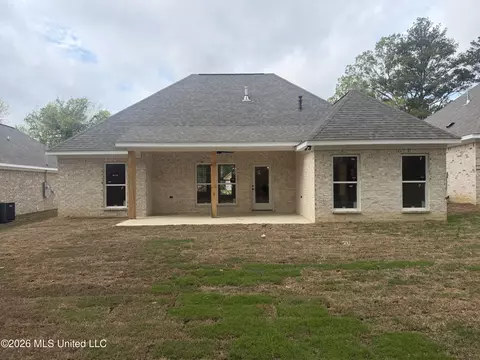 Exterior - 196 Lake Harbor Rd, Brandon, MS 39047 photo 2 of 4