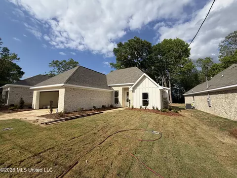 Exterior - 196 Lake Harbor Rd, Brandon, MS 39047 photo 4 of 4