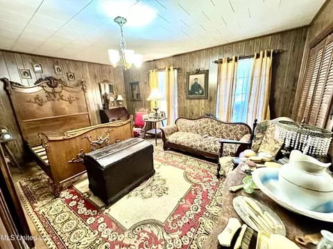 Bedroom - 621 NE Felder Ln, Brookhaven, MS 39601 photo 2 of 3