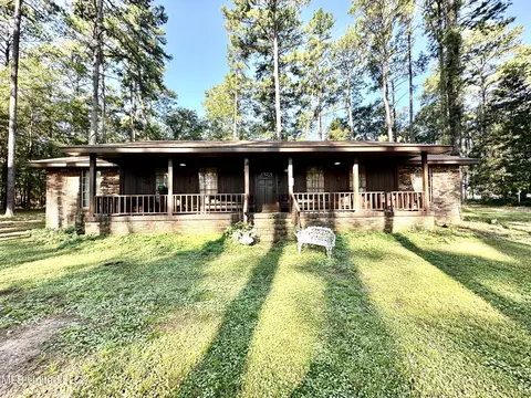 621 NE Felder Ln, Brookhaven, MS 39601