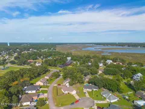 View/Area - 10124 Skyhawk Ct, Biloxi, MS 39532 photo 2 of 2