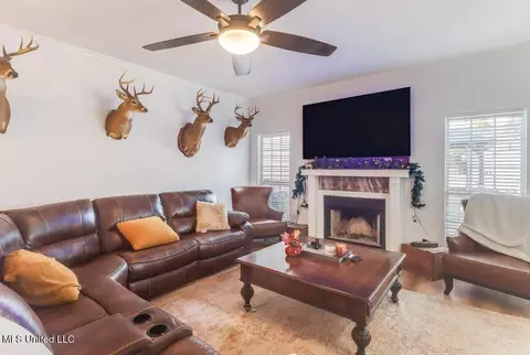 Living - 10124 Skyhawk Ct, Biloxi, MS 39532 photo 2 of 3