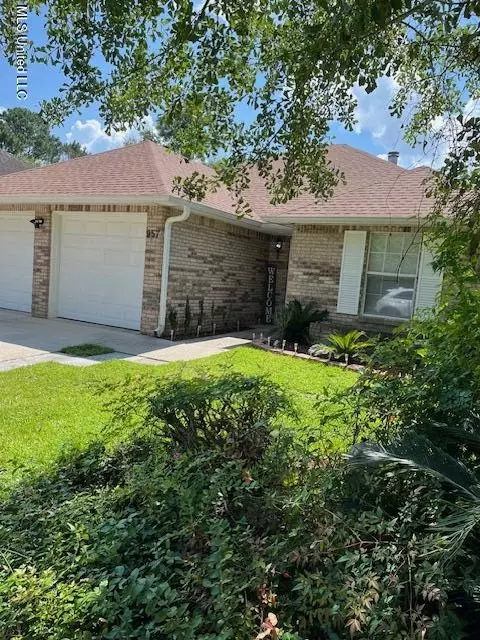 957 Rustwood Dr, Biloxi, MS 39532