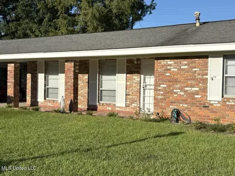 21 Woodville Dr, Natchez, MS 39120