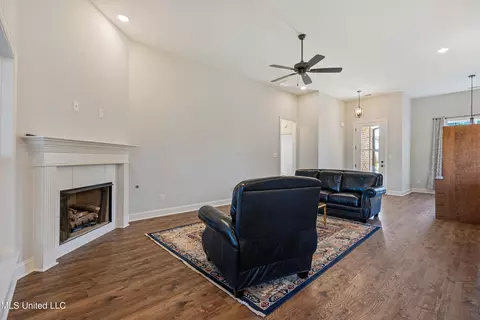 1544 S Clair Cir, Hernando, MS 38632 photo 14
