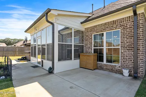1544 S Clair Cir, Hernando, MS 38632 photo 7