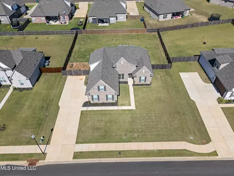 1544 S Clair Cir, Hernando, MS 38632 photo 5