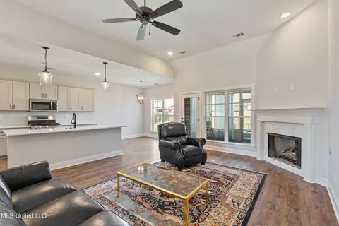 1544 S Clair Cir, Hernando, MS 38632 photo 13