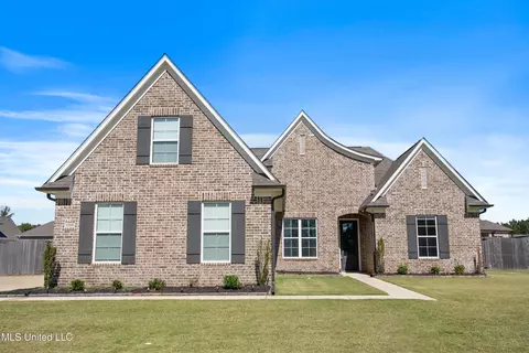 1544 S Clair Cir, Hernando, MS 38632