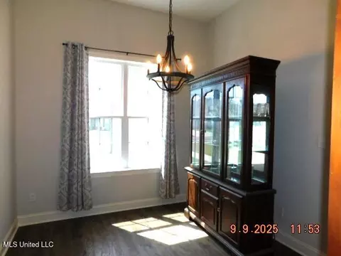 1544 S Clair Cir, Hernando, MS 38632 photo 8