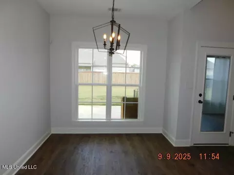 1544 S Clair Cir, Hernando, MS 38632 photo 9