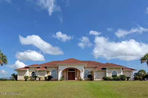 10181 Road 533, Philadelphia, MS 39350