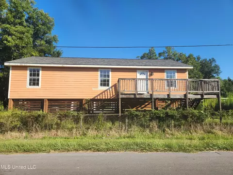 302 Morton Ave, Pass Christian, MS 39571