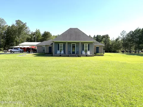 8612 Us-84, Mccall Creek, MS 39647