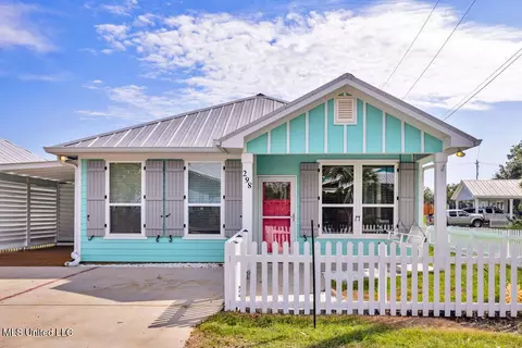 298 Union St, Bay Saint Louis, MS 39520