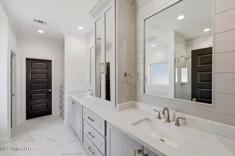 Bath - 195 Bronson Bnd, Flowood, MS 39232 photo 1 of 5