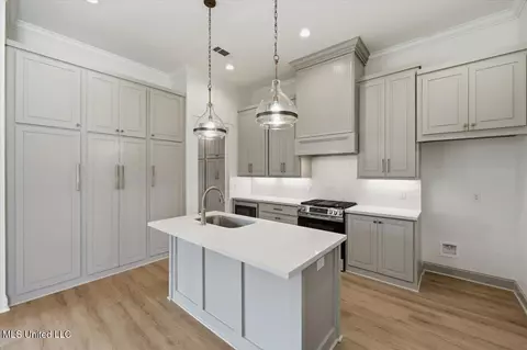 Kitchen - 195 Bronson Bnd, Flowood, MS 39232 photo 1 of 2