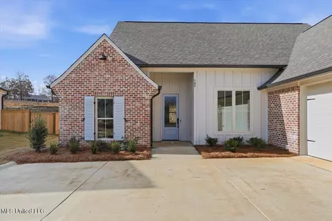 Exterior - 195 Bronson Bnd, Flowood, MS 39232 photo 3 of 6