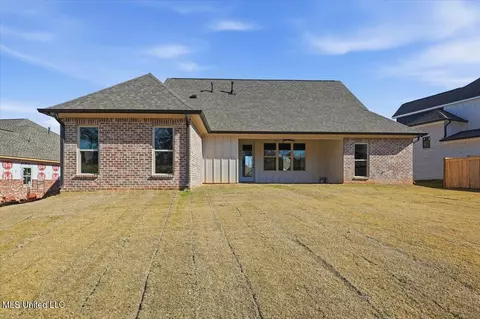 Exterior - 195 Bronson Bnd, Flowood, MS 39232 photo 4 of 6