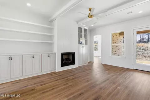 Living - 199 Bronson Bnd, Flowood, MS 39232 photo 1 of 3