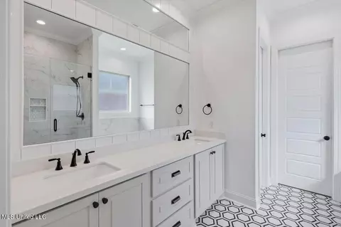 Bath - 199 Bronson Bnd, Flowood, MS 39232 photo 1 of 5