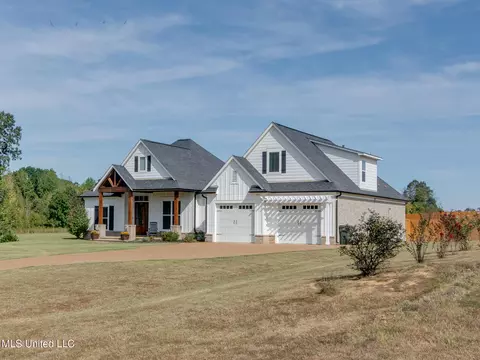 104 Spring Oaks Dr, Lamar, MS 38642 photo 2