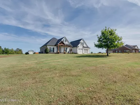 104 Spring Oaks Dr, Lamar, MS 38642 photo 3