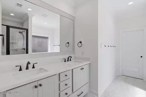 Bath - 511 Portner Way, Canton, MS 39046 photo 1 of 4
