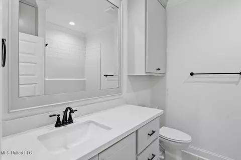 Bath - 511 Portner Way, Canton, MS 39046 photo 4 of 4