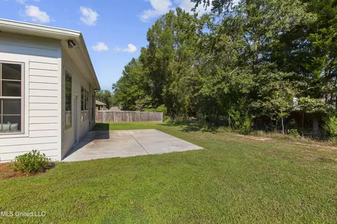 Exterior - 138 Shoreview Dr, Madison, MS 39110 photo 4 of 5