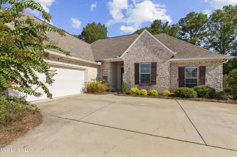 Exterior - 138 Shoreview Dr, Madison, MS 39110 photo 1 of 5