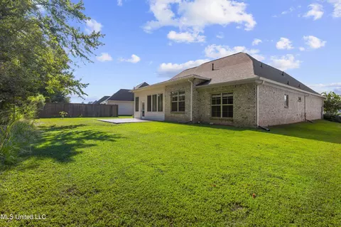 Exterior - 138 Shoreview Dr, Madison, MS 39110 photo 5 of 5