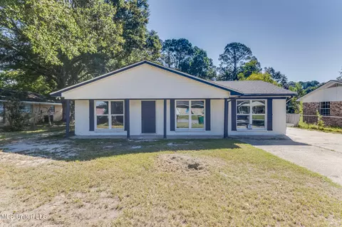 7604 Newton Dr, Biloxi, MS 39532