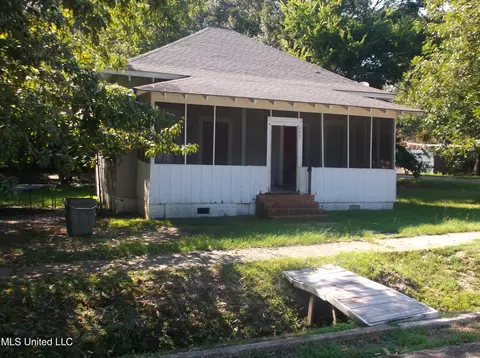 127 N Pine St, Bude, MS 39630