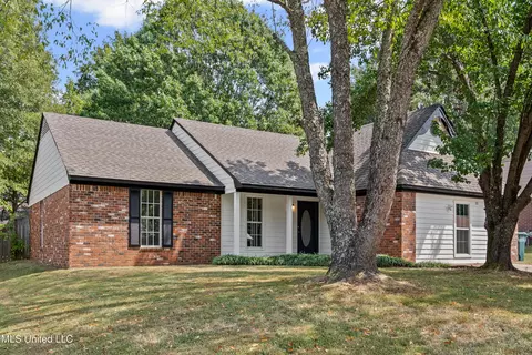 111 Floyd Cir, Senatobia, MS 38668