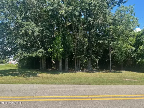 1 Seymour Ave, D'iberville, MS 39540