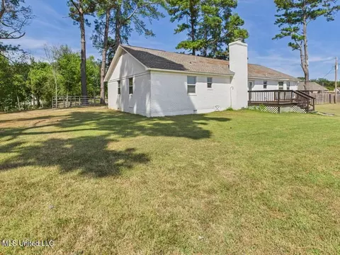 Exterior - 8279 Dunn Ln, Olive Branch, MS 38654 photo 3 of 6
