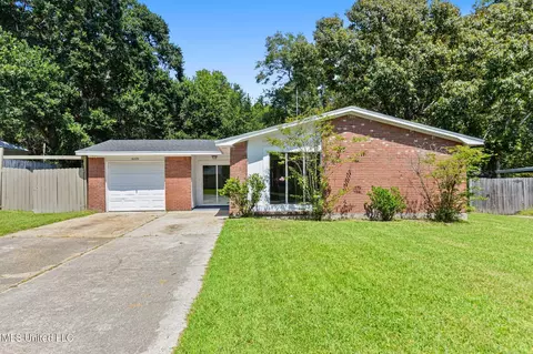 16224 Trenton Dr, Biloxi, MS 39532