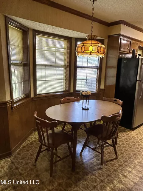 Dining - 209 Sundown Trl, Jackson, MS 39212 photo 2 of 2