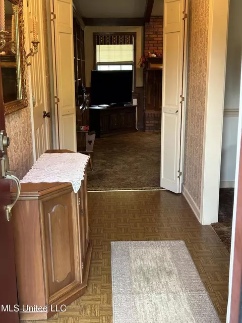 Entry Way - 209 Sundown Trl, Jackson, MS 39212 photo 2 of 3