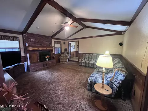 Living - 209 Sundown Trl, Jackson, MS 39212 photo 2 of 10
