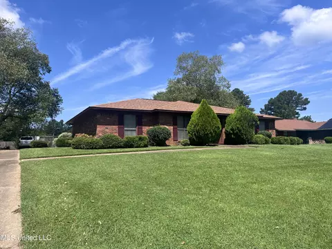 209 Sundown Trl, Jackson, MS 39212